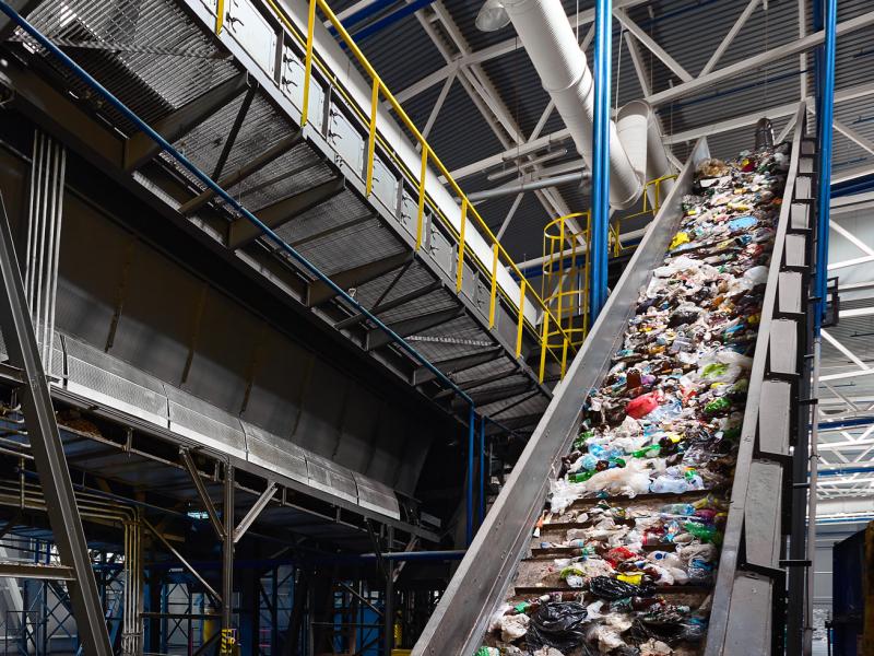 переработку твердых коммунальных отходов (ТКО)